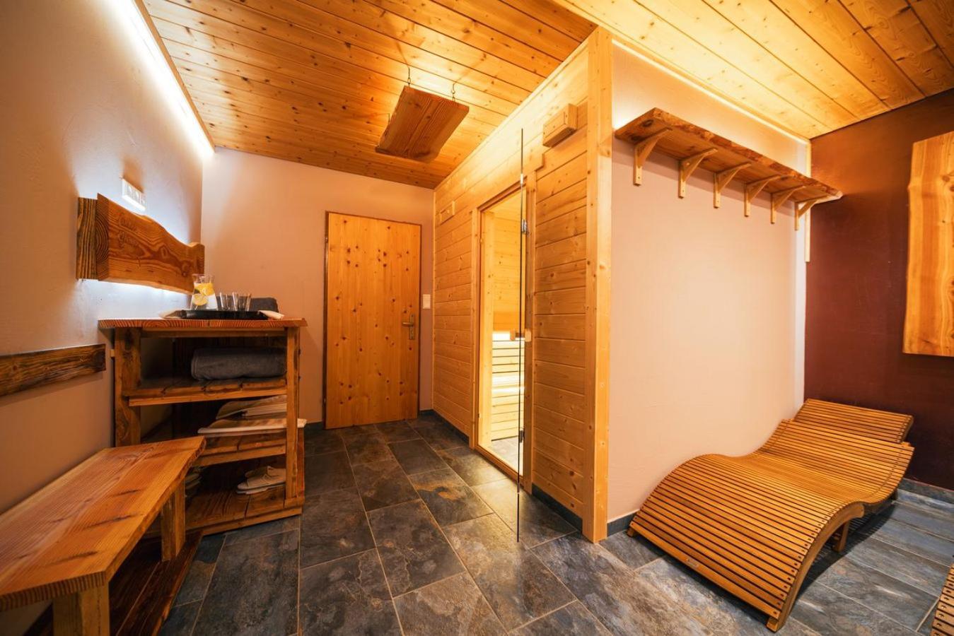 Boutique Hotel And Apartments Pension Sternen 토트무스 외부 사진