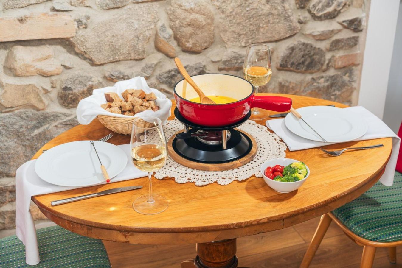Boutique Hotel And Apartments Pension Sternen 토트무스 외부 사진